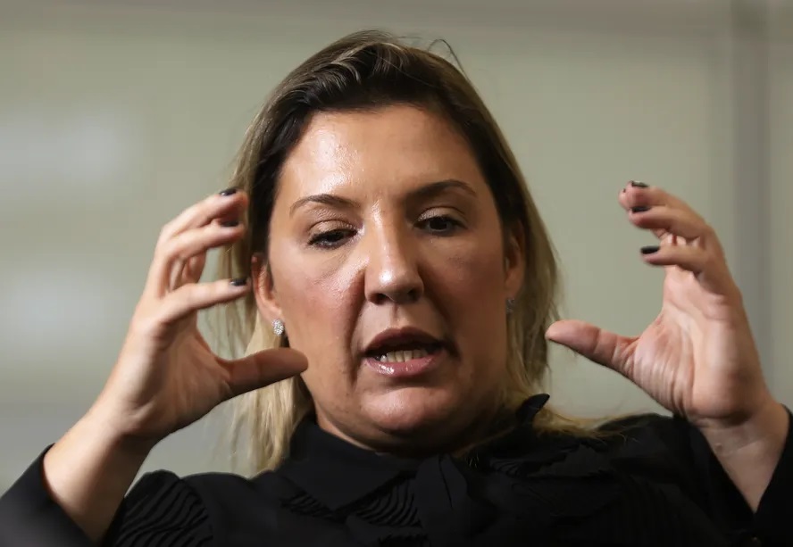 Daniella Marques: do discurso de valorização das mulheres às propostas que preocupam os trabalhadores